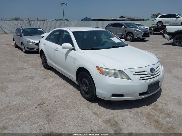 2009 Toyota CAMRY LE photo 1
