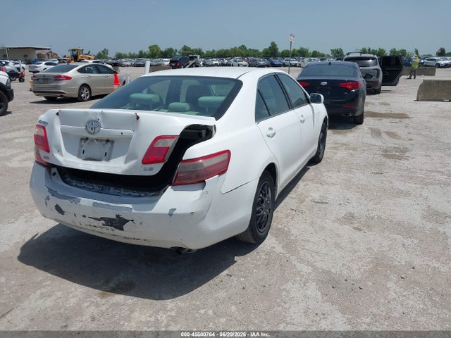 2009 Toyota CAMRY LE photo 4