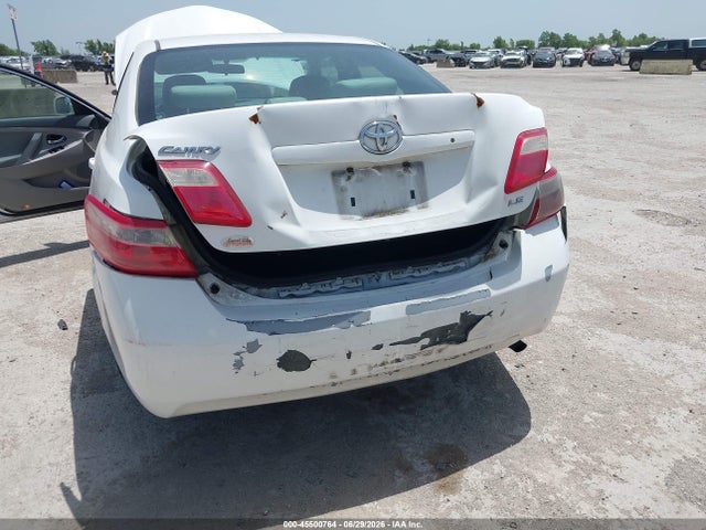 2009 Toyota CAMRY LE photo 6