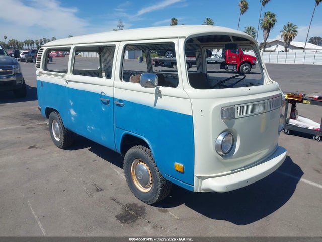 1974 VOLKSWAGEN VAN 