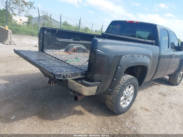2011 Chevrolet SILVERADO 2500HD LT — фото 4