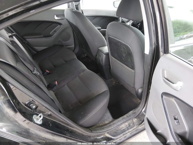 صورة 8 لـ 2017 KIA FORTE LX