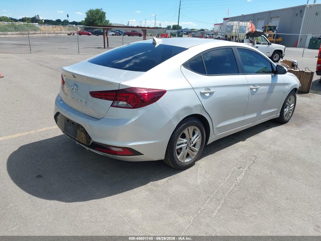 2019 Hyundai ELANTRA SEL 照片 4