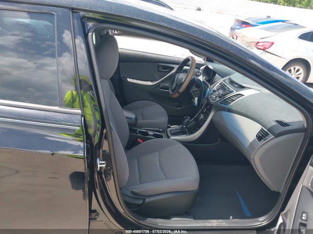 صورة 5 لـ 2016 Hyundai ELANTRA SE
