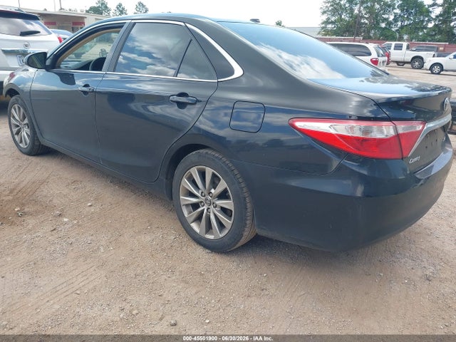2015 Toyota CAMRY XLE 照片 3