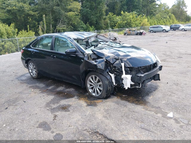 2015 TOYOTA CAMRY XLE