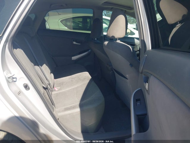 2010 Toyota PRIUS III — фото 8