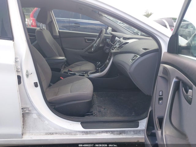 صورة 5 لـ 2016 Hyundai ELANTRA SE