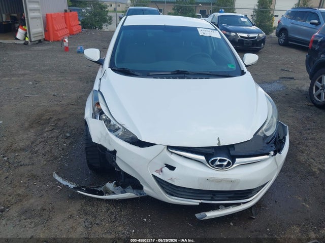 صورة 6 لـ 2016 Hyundai ELANTRA SE