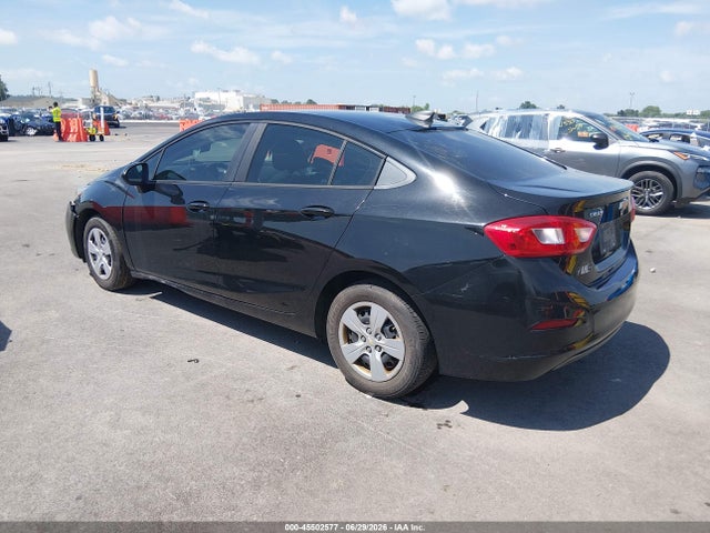 صورة 3 لـ 2017 Chevrolet CRUZE LS AUTO