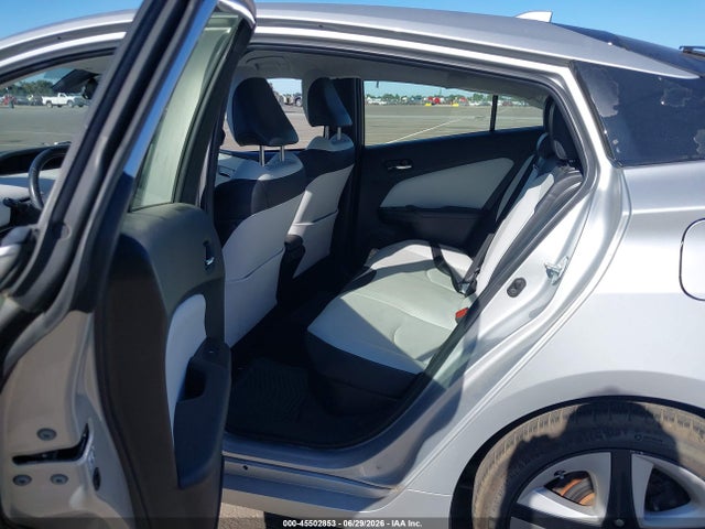 2017 Toyota PRIUS 照片 8