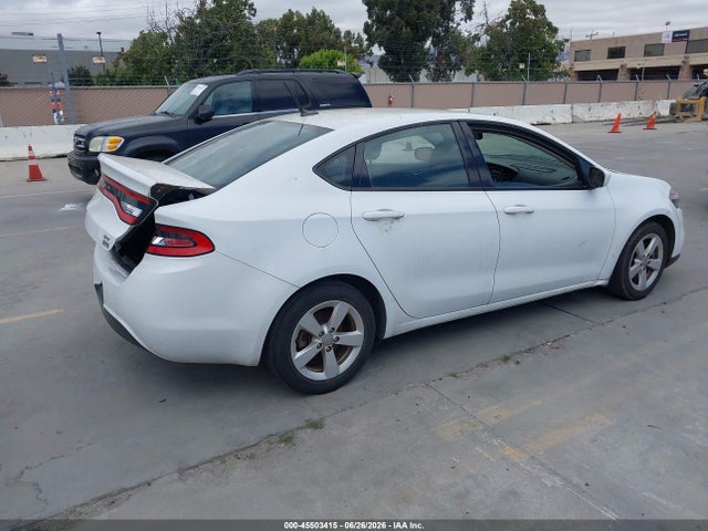2016 Dodge DART SXT — фото 4