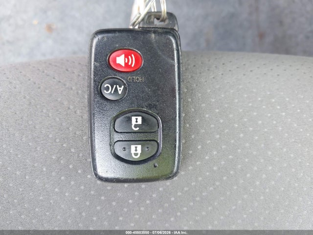 2015 Toyota PRIUS THREE 缩略图 11