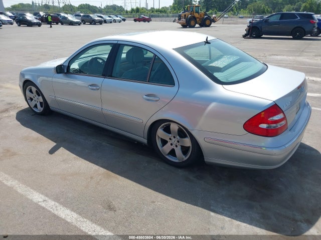 صورة 3 لـ 2006 Mercedes-BENZ E 500