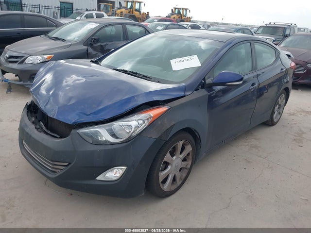 2013 Hyundai ELANTRA LIMITED photo 2
