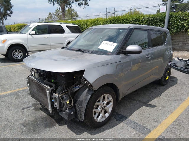 2022 KIA SOUL LX photo 2