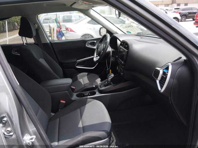 2022 KIA SOUL LX photo 5