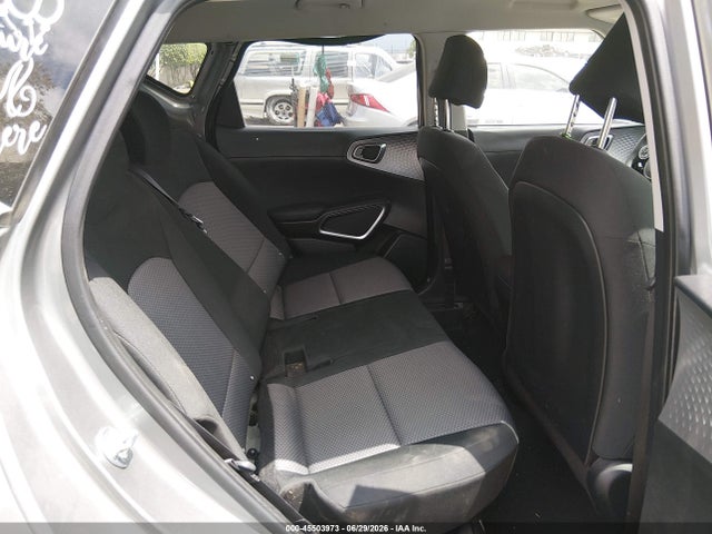 2022 KIA SOUL LX photo 8
