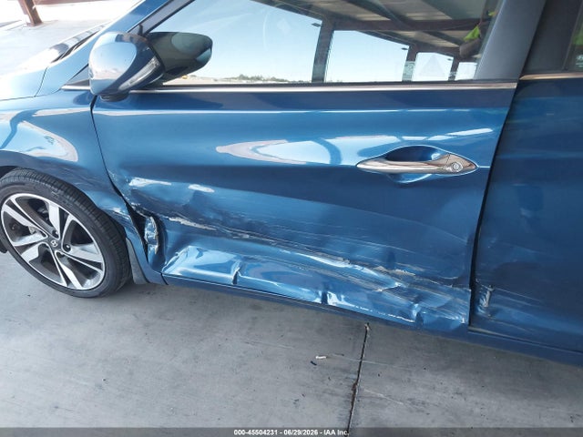 2014 Hyundai ELANTRA LIMITED 照片 6