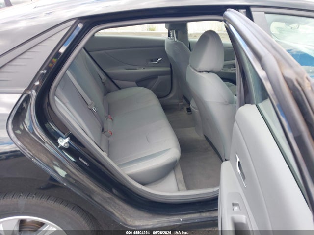 2021 Hyundai ELANTRA SE 照片 8