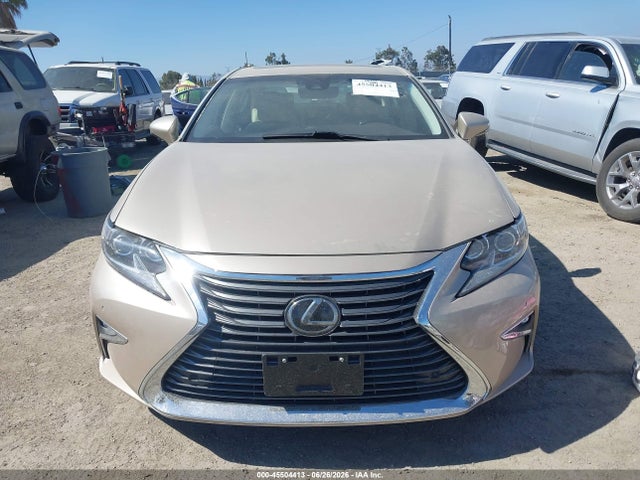 صورة 6 لـ 2016 Lexus ES 350