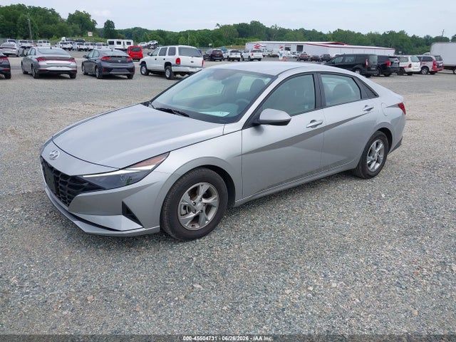 2021 Hyundai ELANTRA SE 照片 2