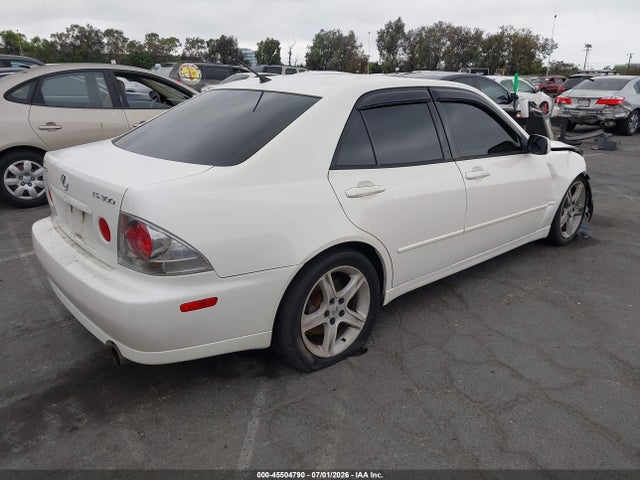 2001 Lexus IS 300 — фото 4