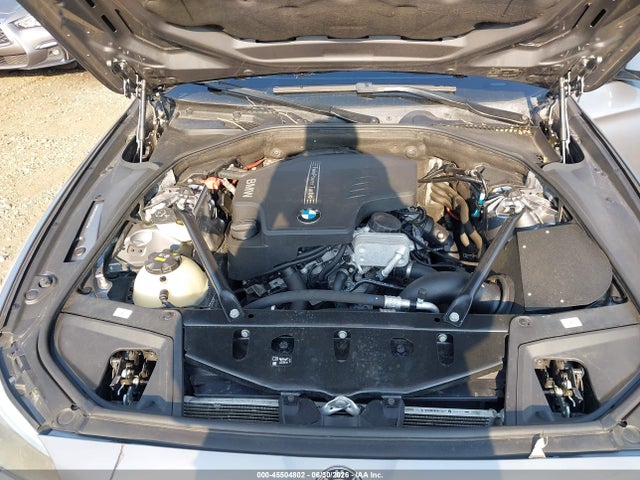 صورة 10 لـ 2016 BMW 528I XDRIVE
