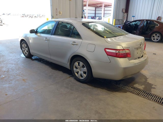 2009 Toyota CAMRY LE photo 3