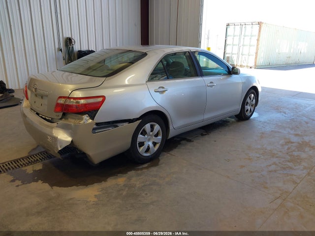 2009 Toyota CAMRY LE photo 4
