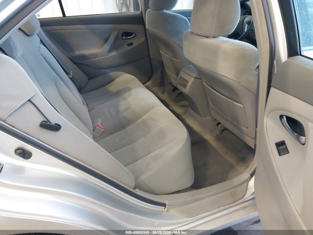 2009 Toyota CAMRY LE photo 8