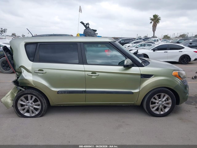 2013 KIA SOUL + — миниатюра 13