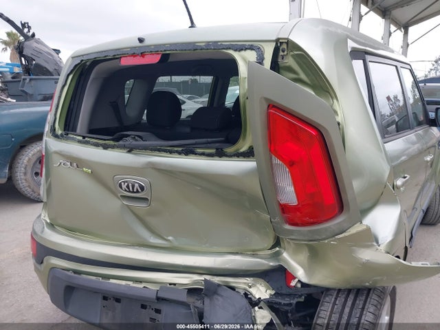 2013 KIA SOUL + photo 6