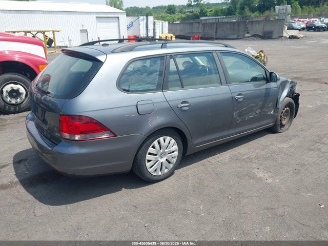 صورة 4 لـ 2013 Volkswagen JETTA SPORTWAGEN 2.5L S