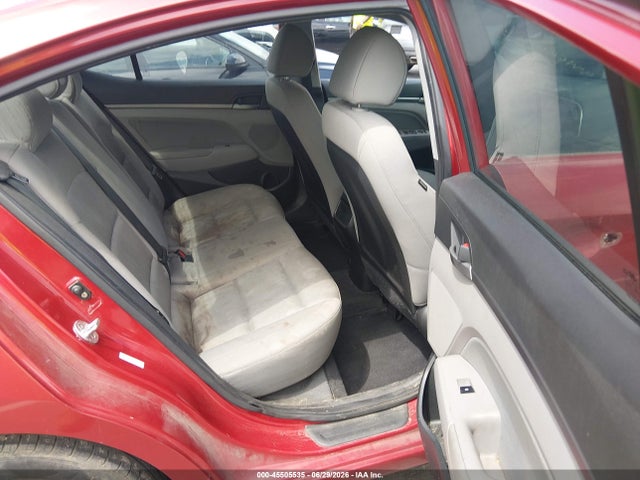 صورة 8 لـ 2018 Hyundai ELANTRA SEL
