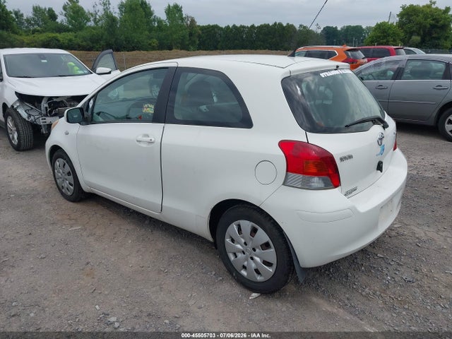 2010 Toyota YARIS 照片 3