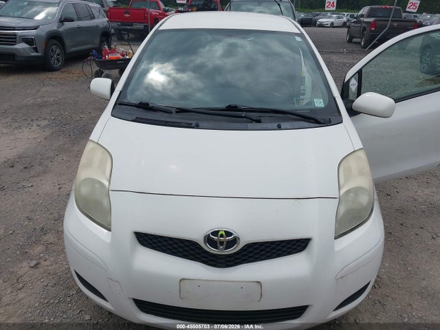2010 Toyota YARIS 照片 6