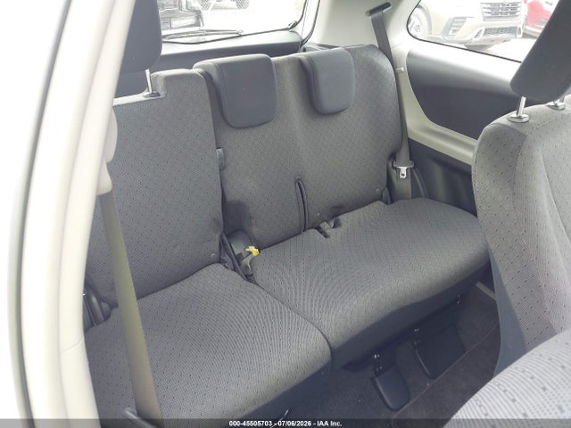 2010 Toyota YARIS 照片 8