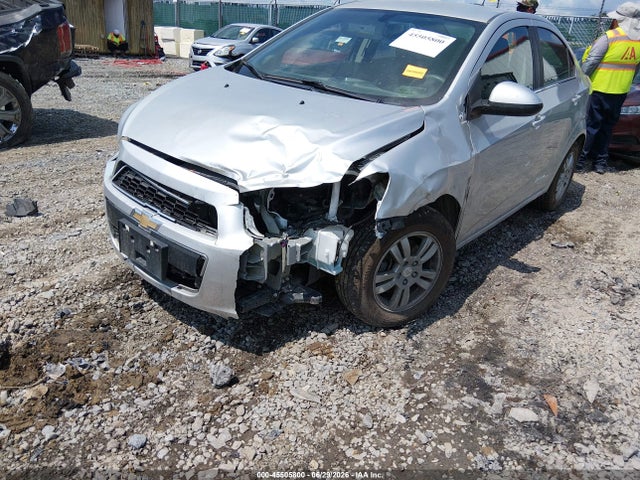 2016 Chevrolet SONIC LT AUTO — фото 6