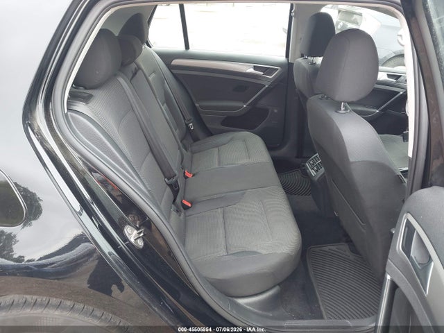 صورة 8 لـ 2017 Volkswagen GOLF TSI S 4-DOOR/TSI SE 4-DOOR/TSI SEL 4-DOOR/TSI
