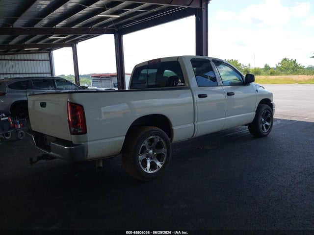 2005 Dodge RAM 1500 SLT/LARAMIE 照片 4