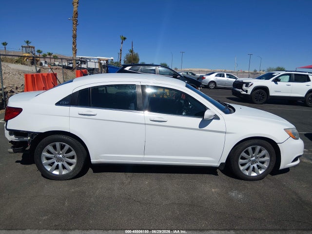 2013 Chrysler 200 TOURING — миниатюра 13