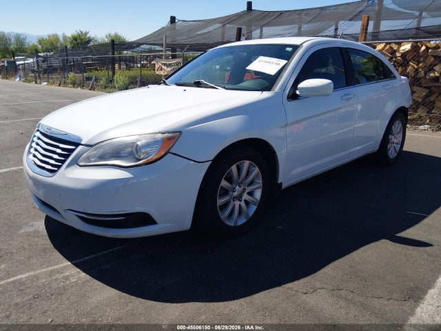 2013 Chrysler 200 TOURING 照片 2