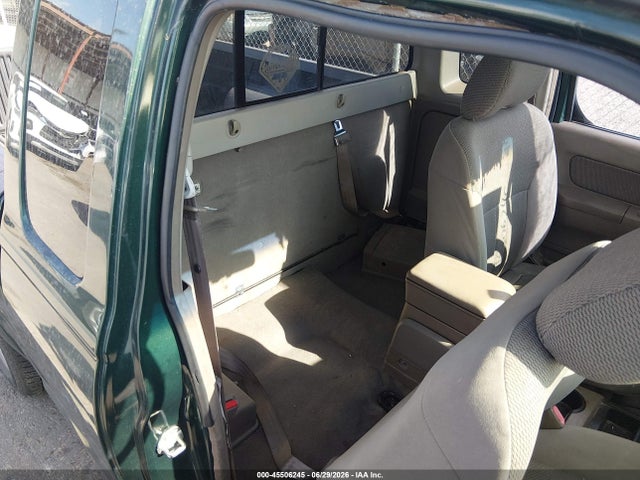 2002 Nissan FRONTIER XE — фото 8
