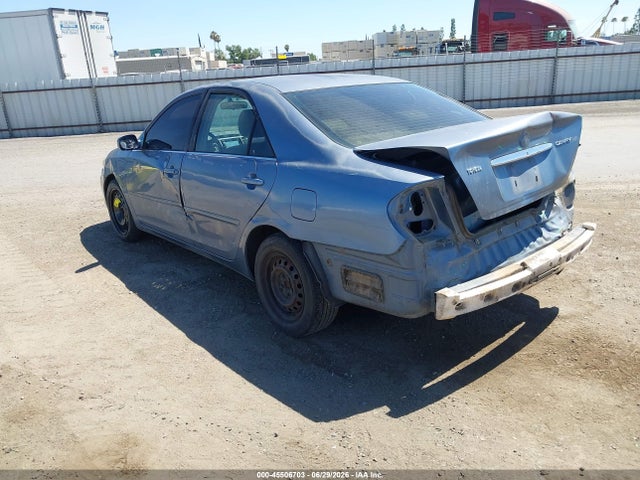 2002 Toyota CAMRY LE photo 3