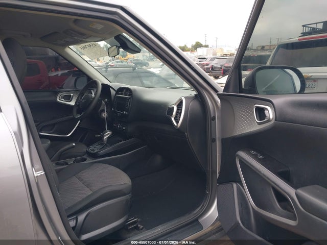 2025 KIA SOUL LX — фото 5