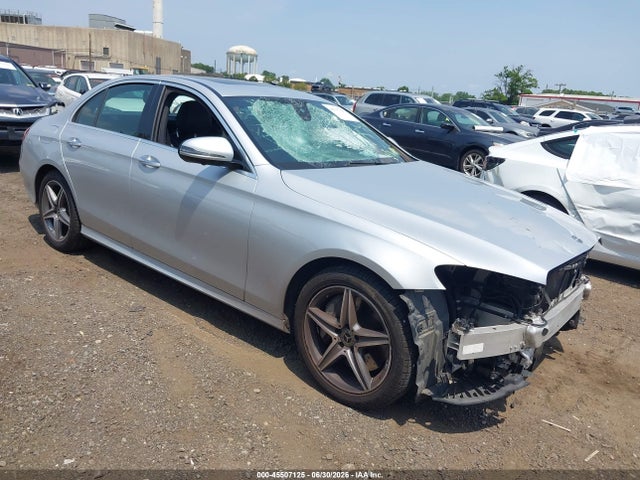 2019 Mercedes-BENZ E 300 4MATIC — фото 1