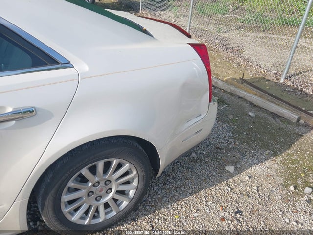 صورة 6 لـ 2011 Cadillac CTS LUXURY
