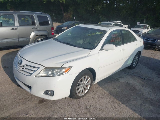 2011 Toyota CAMRY XLE V6 照片 2