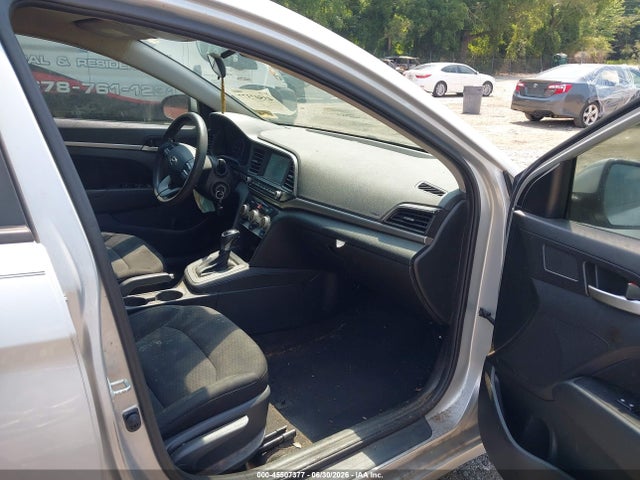 صورة 5 لـ 2019 Hyundai ELANTRA SEL